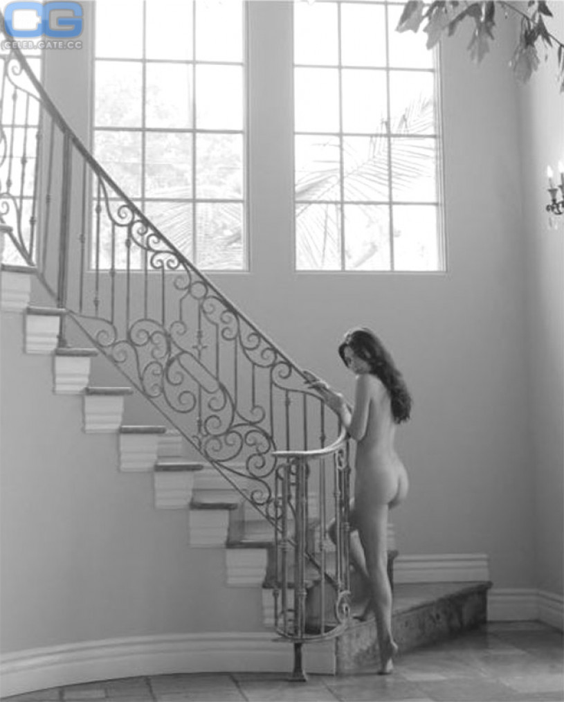 scarlett byrne nude - broken latina whores porn corinna kopf nude