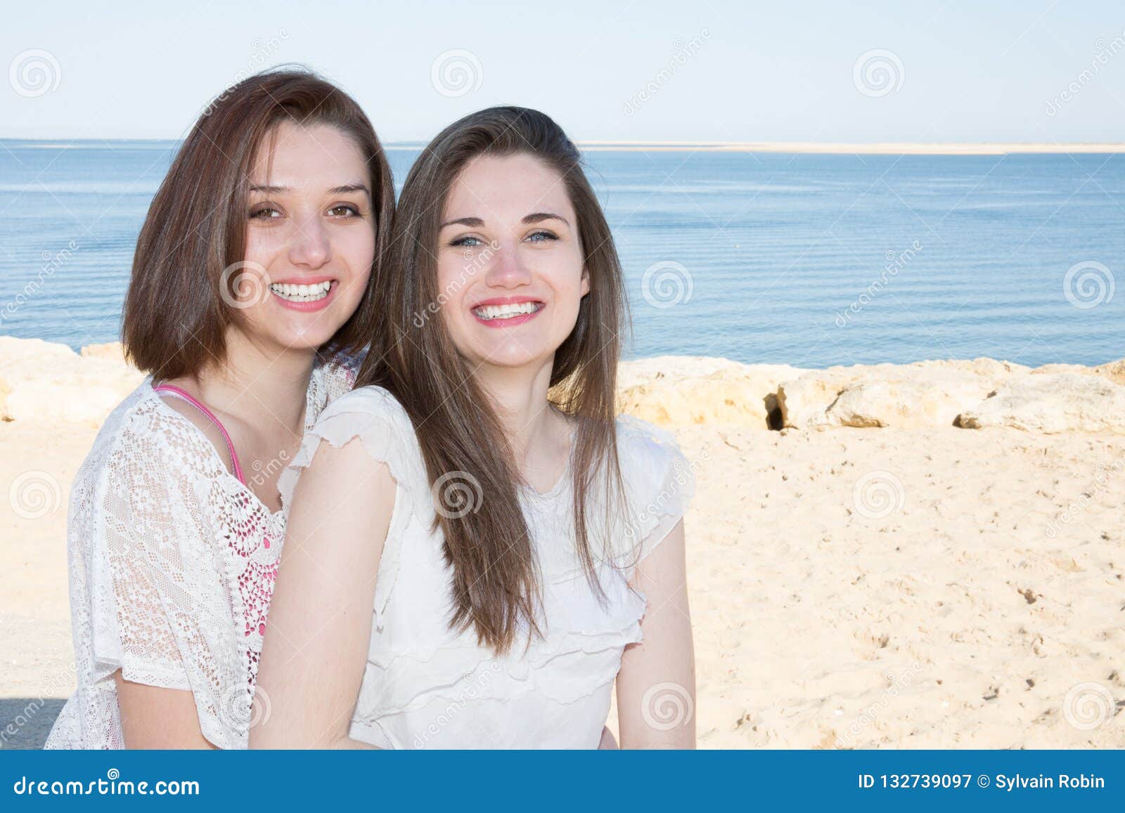 beach lesbian orgy - hentia movie ersties game show