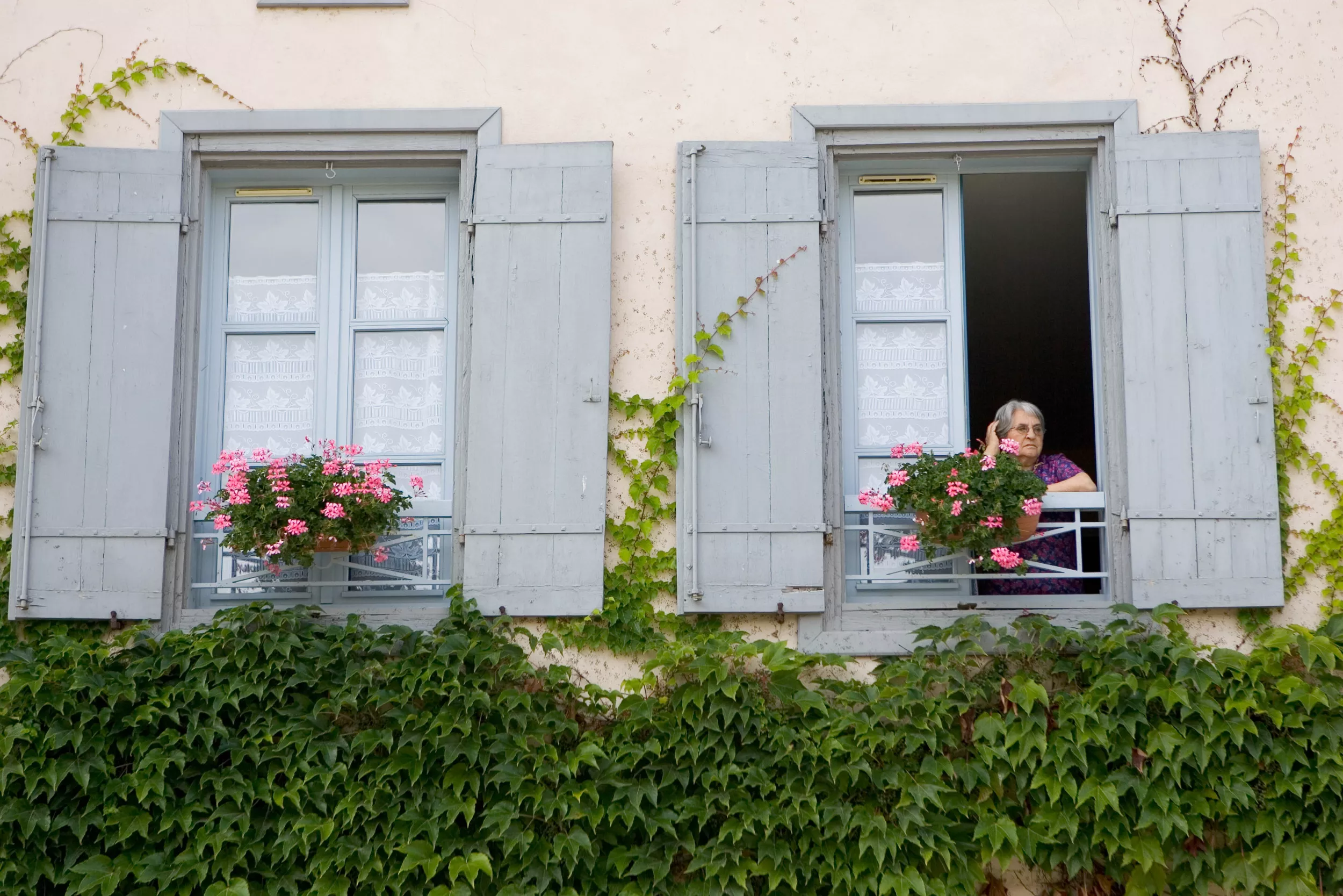 bruce bergman like flashing to neighbor photo dario monti recommends flashing to neighbor pic