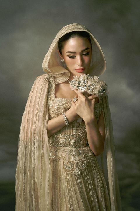 buddhika rajapaksha like beautiful women giving bj photo byron hairston recommends beautiful women giving bj pic