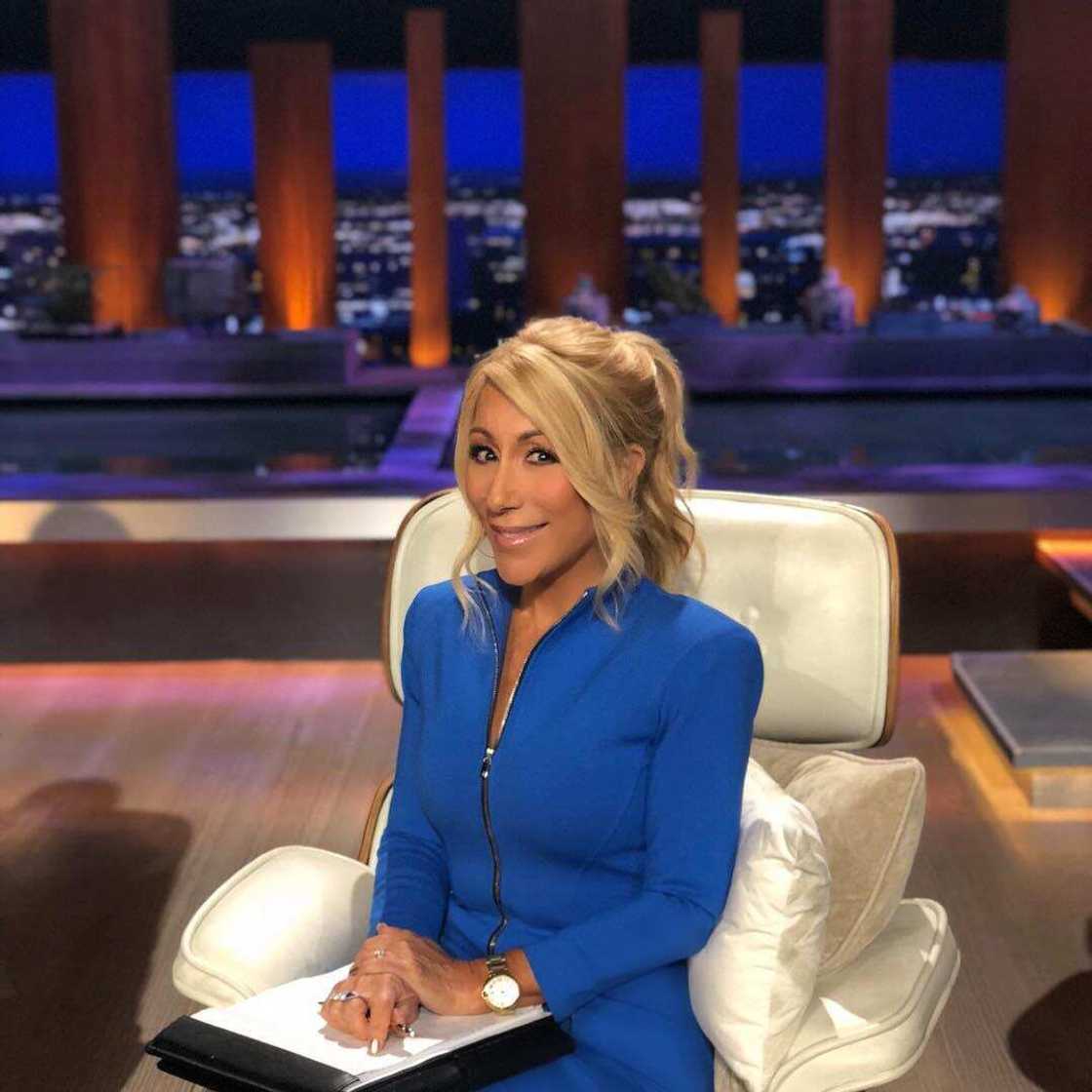 demetrius hart recommends lori greiner tits pic