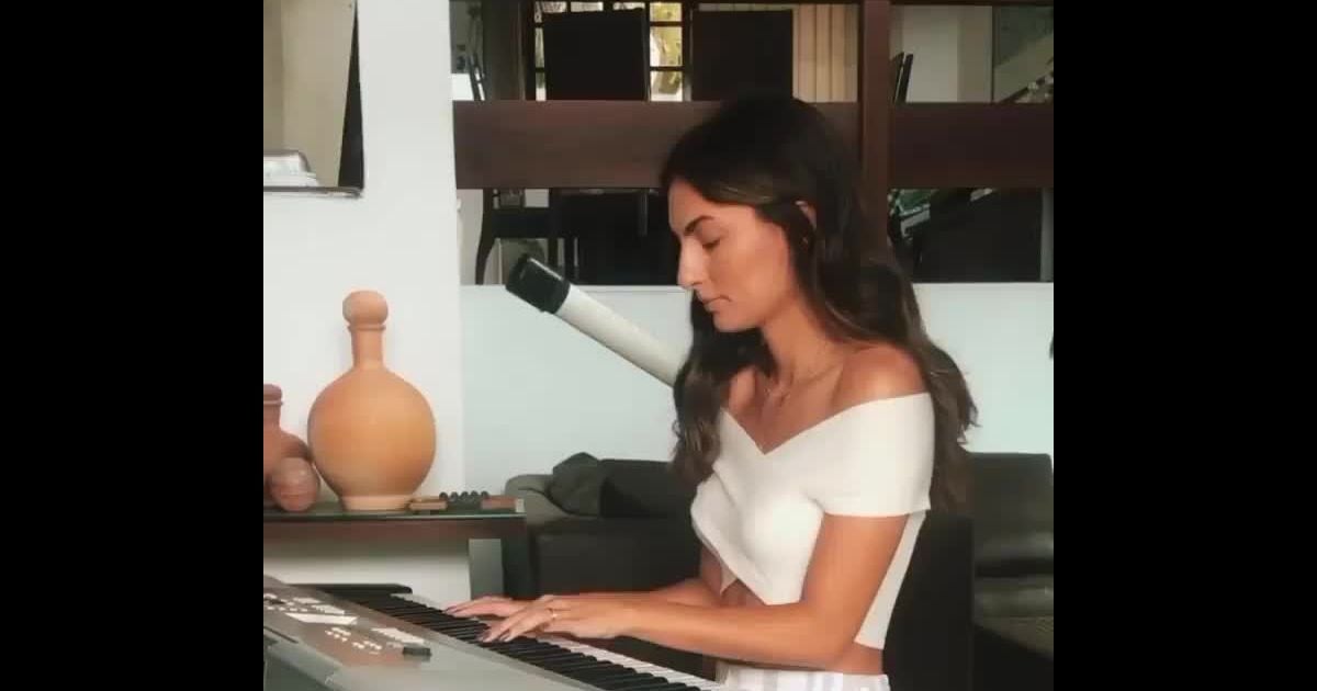 robertita franco porn - empleada porn monster safari ex