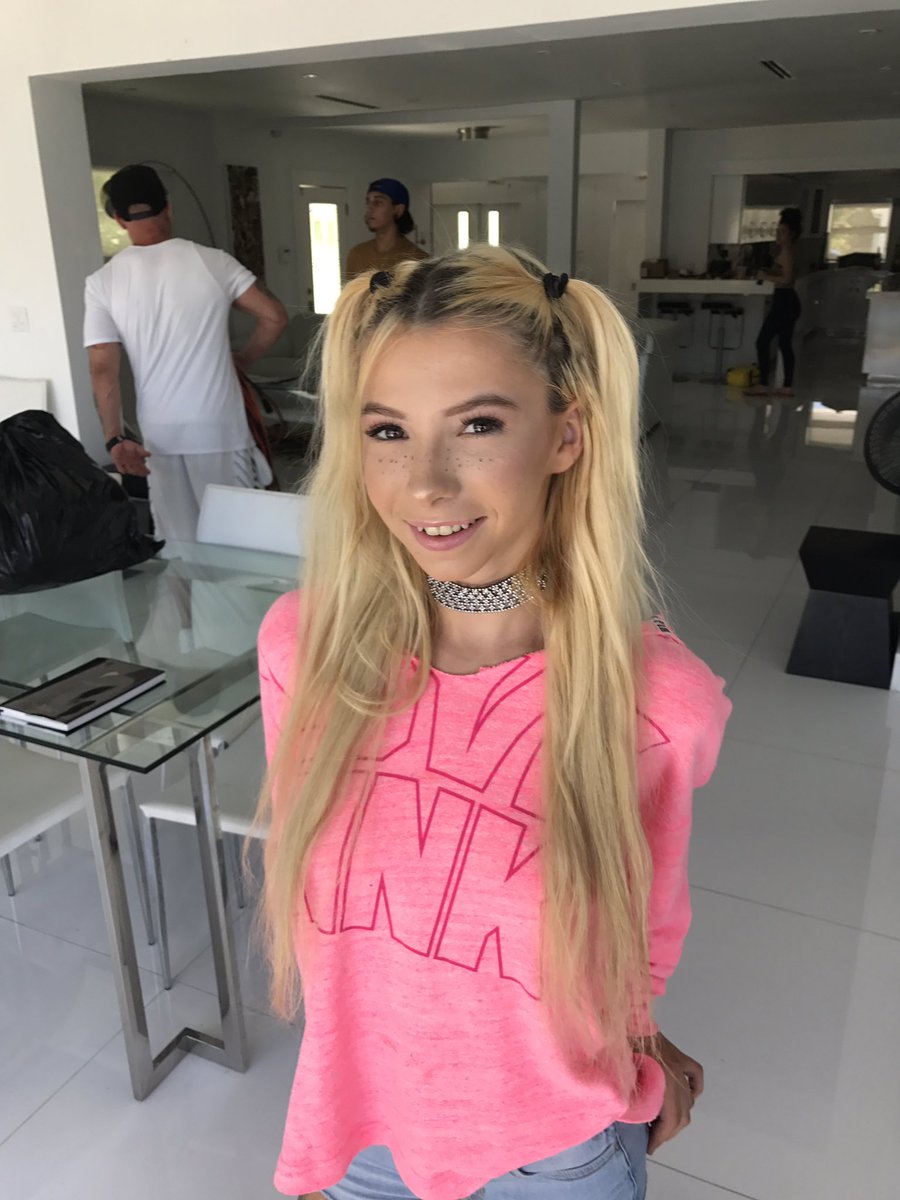 kenzie reeves analized - wendi mclendon covey nude spitroasted sex