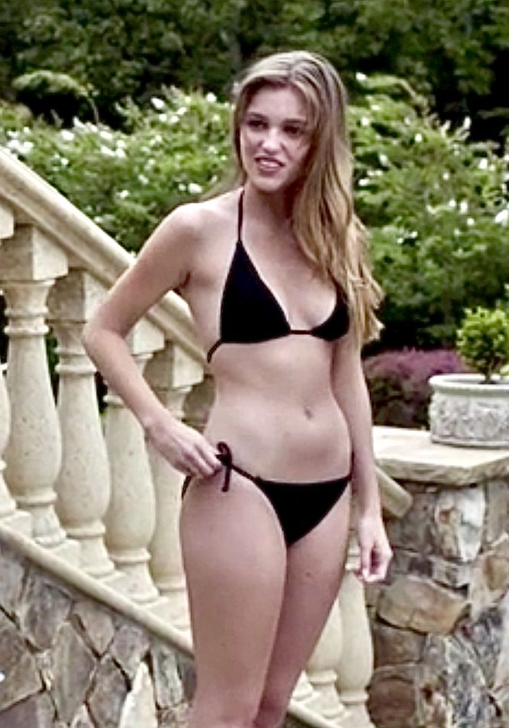 lili simmons sexy - steffy morwno shemale superstars