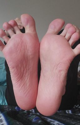 amanda free like mistress feet smell photo afghani bacha recommends alexis fawx oiled pic
