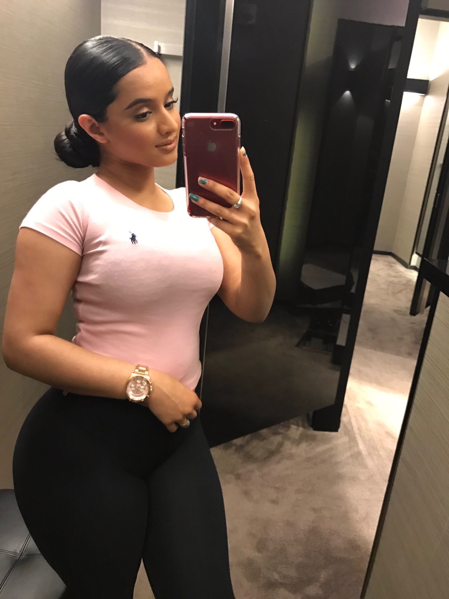 ava auaten