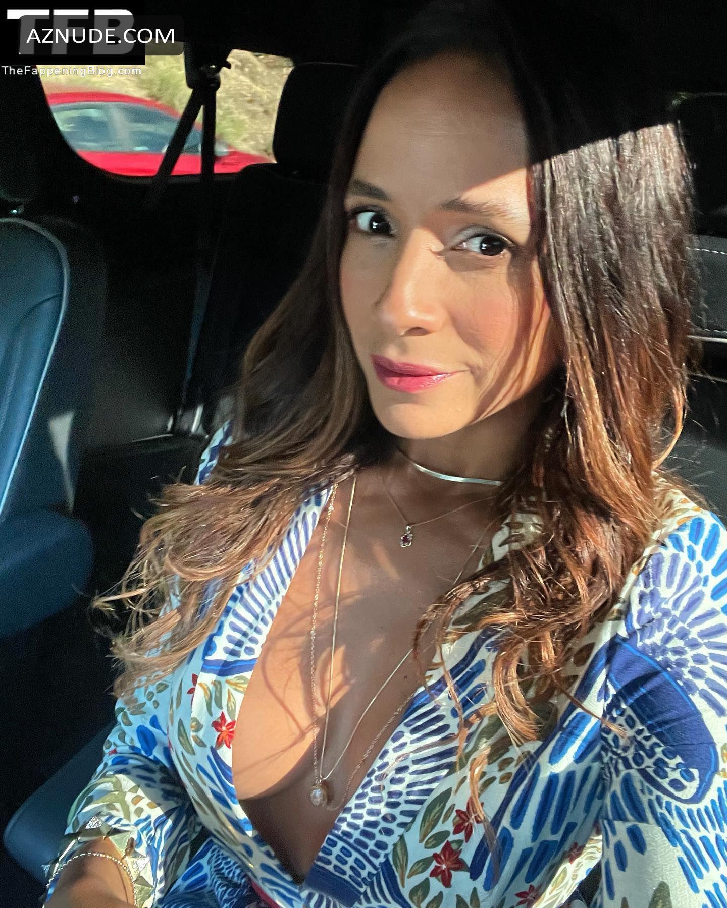 chad porras recommends Dania Ramirez Naked
