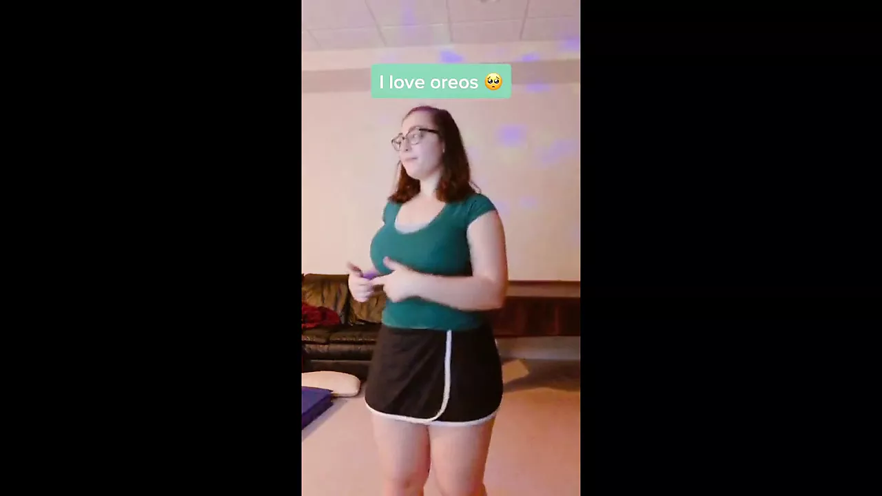 Nerdy Pawg massage kungsbacka david poffinbarger recommends Nerdy Pawg