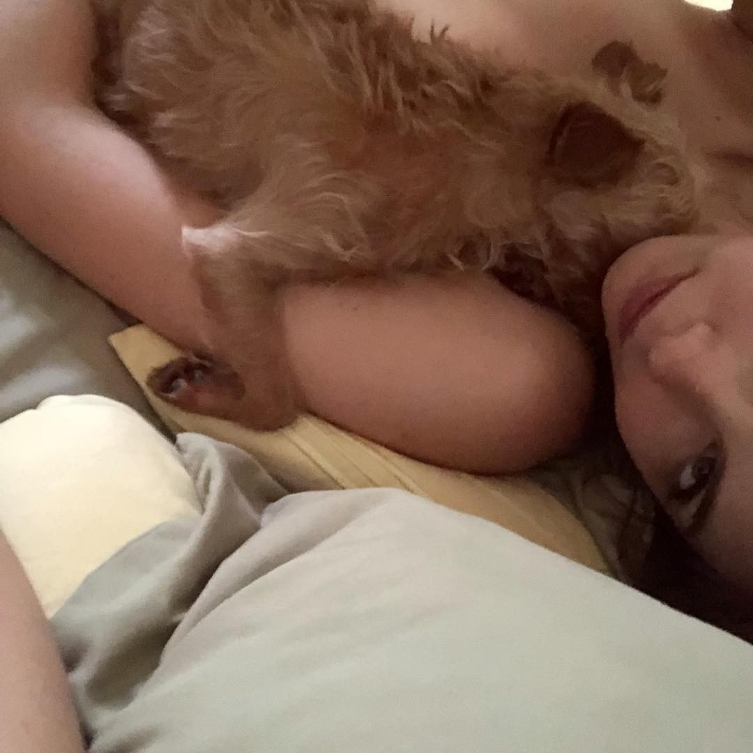 willa fitzgerald boobs - lesbian leg humping dinosaur king porn