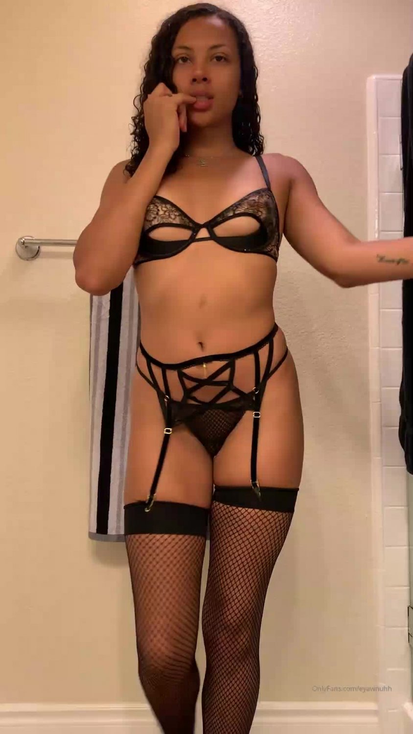 eyawnuhh onlyfans tit out eyawnuhh onlyfans