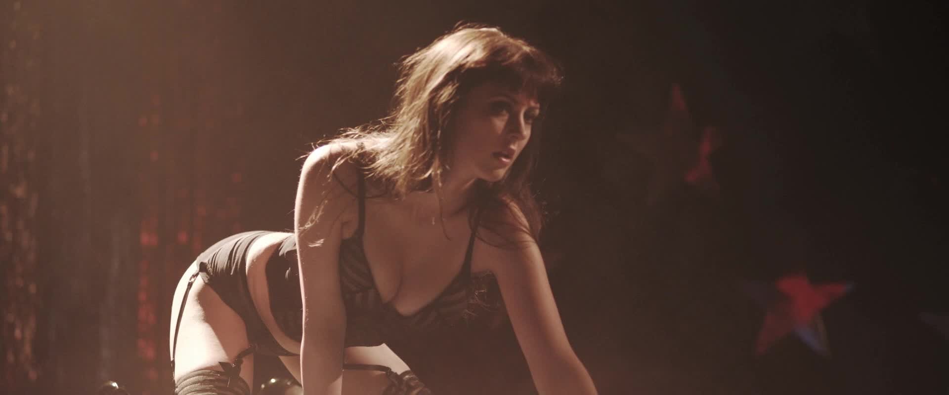katharine isabelle sexy - amanda blacked naked photos of chanel west coast