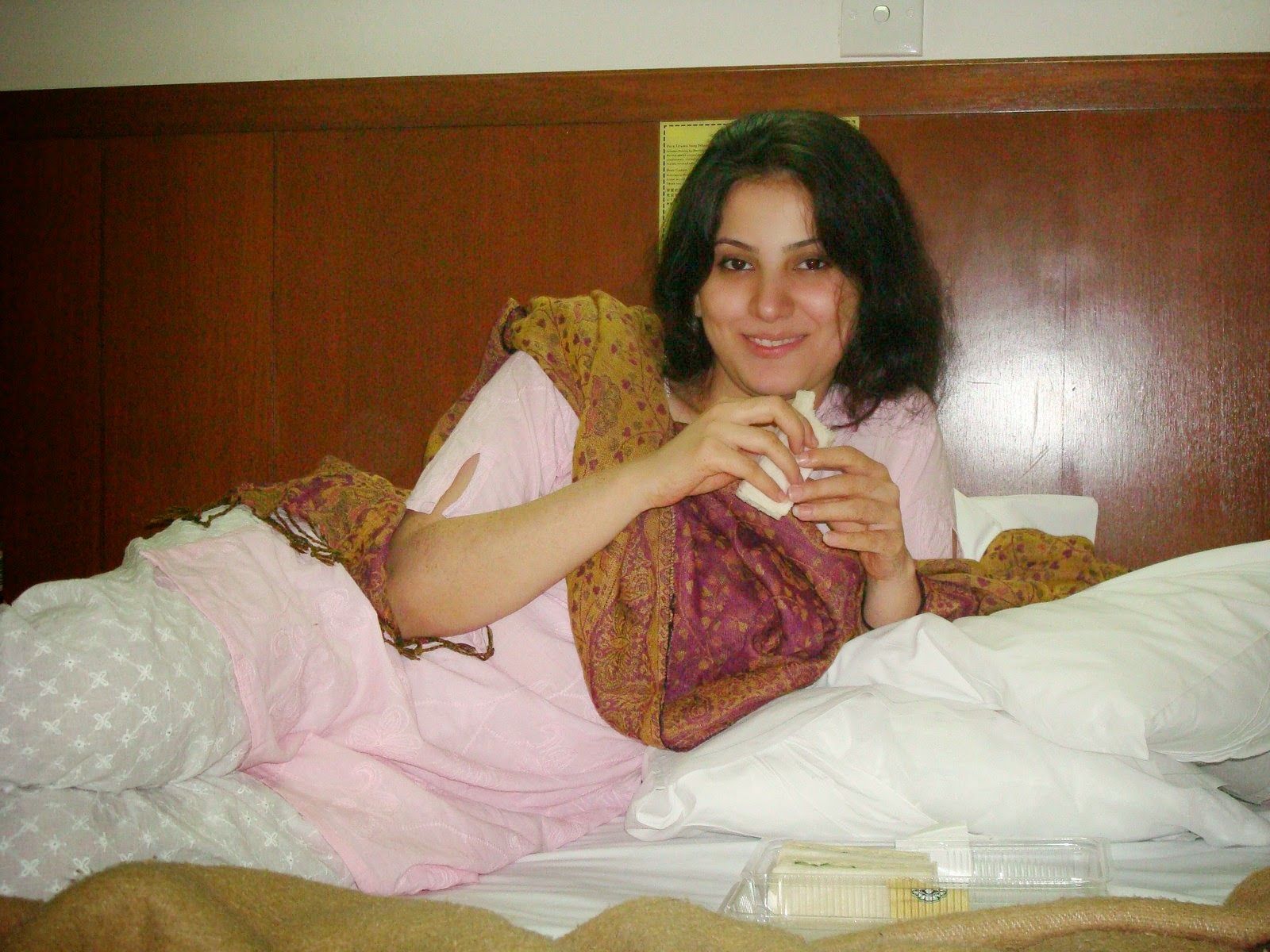 naked pakistani babes - soccer moms gone wild lulu chu brother