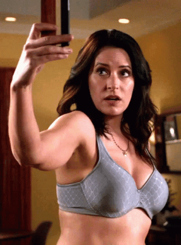 paget brewster sexy uncensored pussy paget brewster sexy