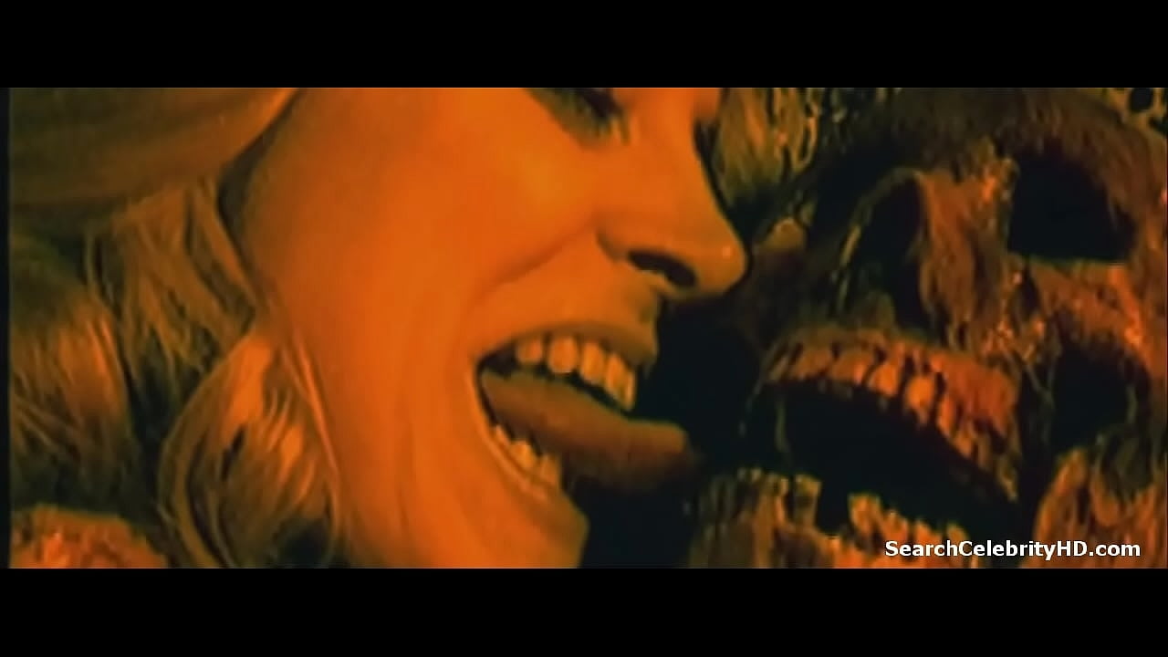sheri moon zombie sexy shaved snatch sheri moon zombie sexy