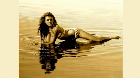 collins limo recommends india de beaufort sexy pic