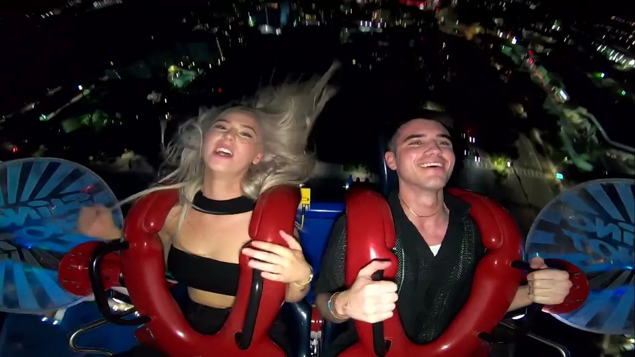 brenda hendricks recommends Slingshot Ride Boobs Out
