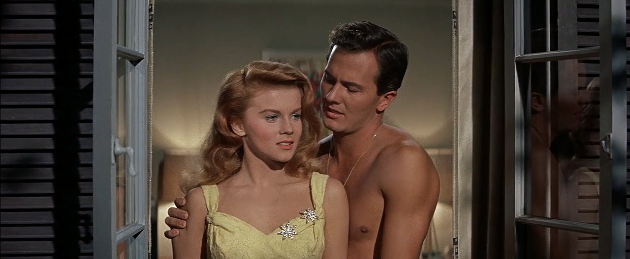 Christina hendricksnude viejas chichonas Ann Margaret Nude in costumes
