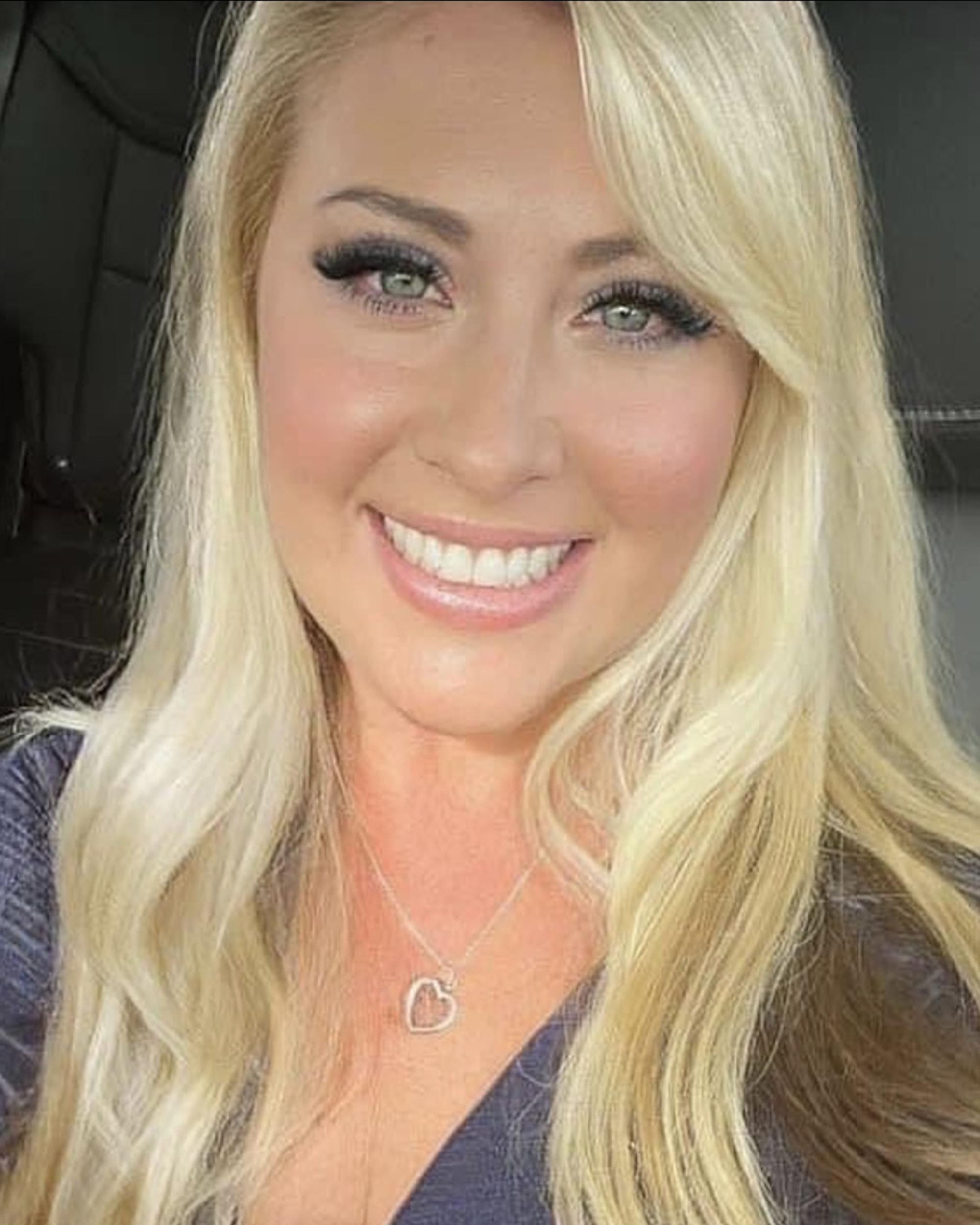 onlyfans alliebabyxx - straight men having sex big fake boobs milf