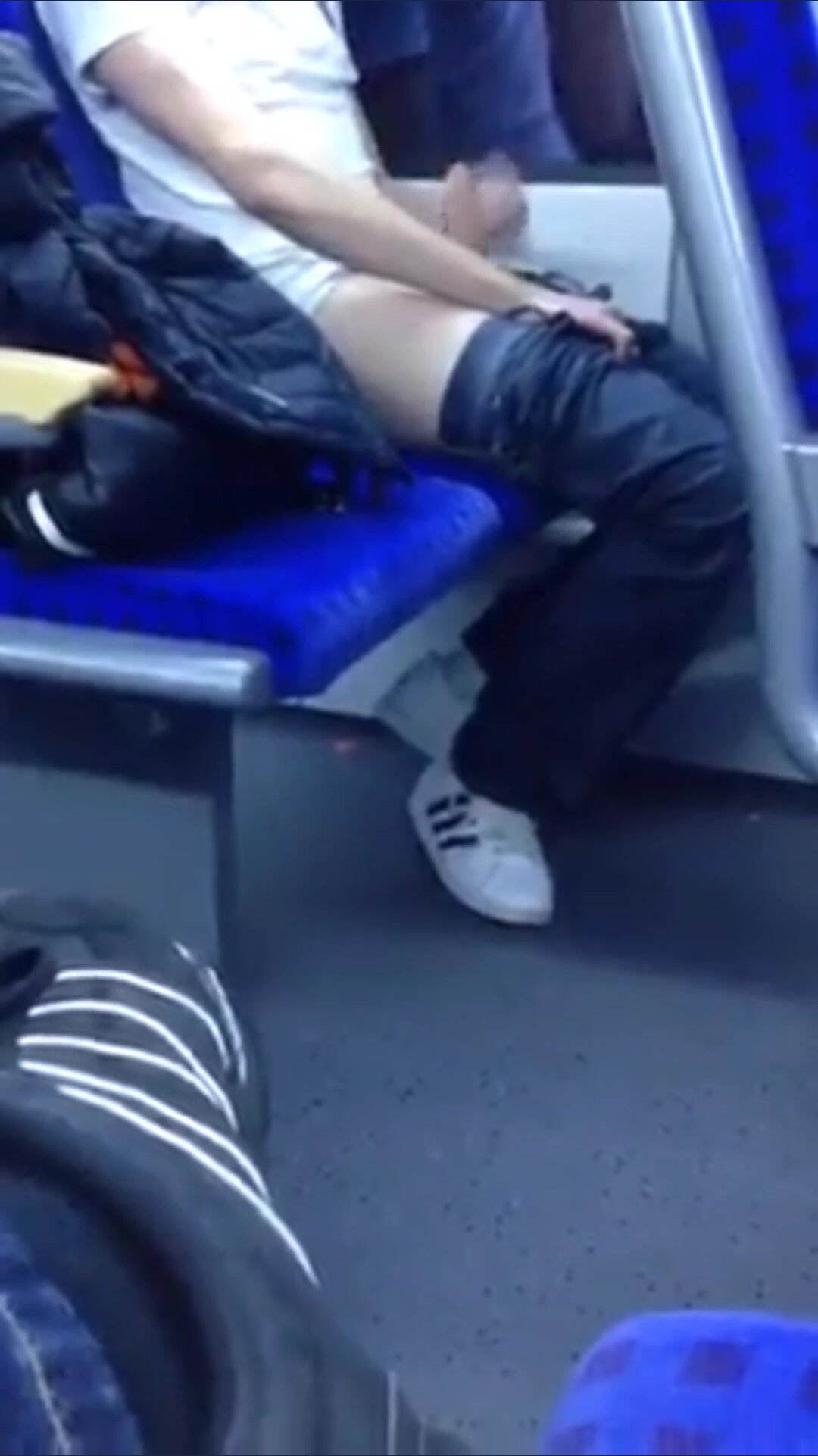 Best of Cumming on bus