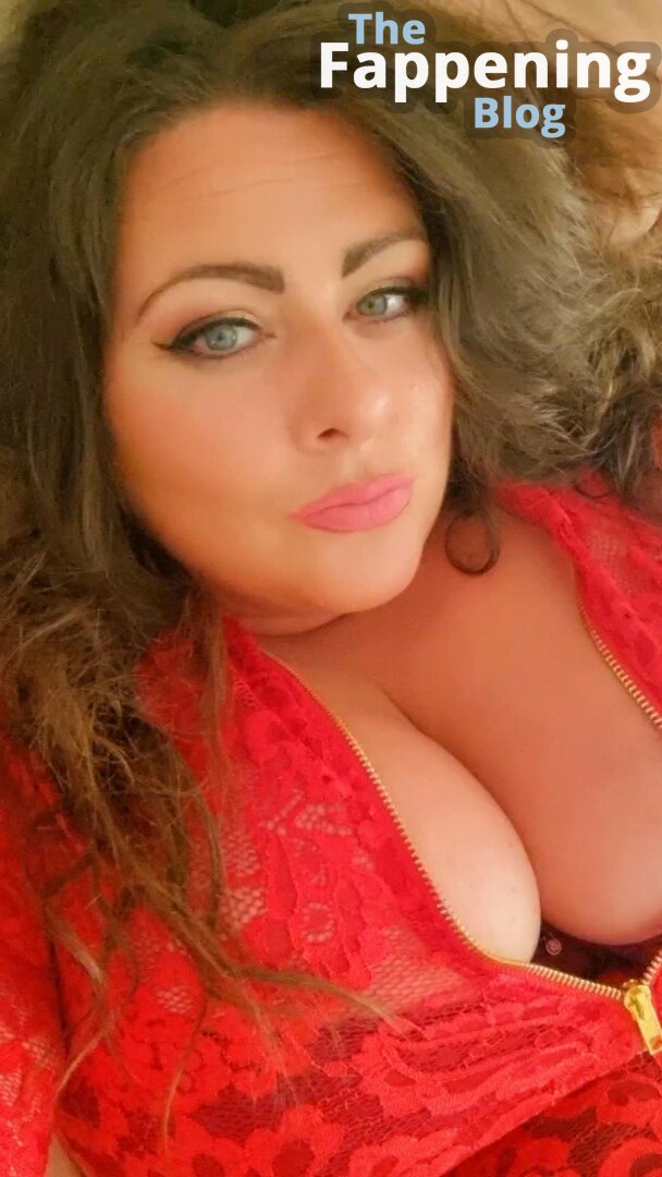 caroline lounsbury like anniesgarage leaked photo abed man recommends anniesgarage leaked pic