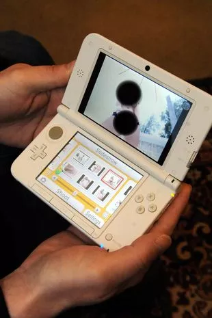 anirudh devulapalli recommends porn on the 3ds pic