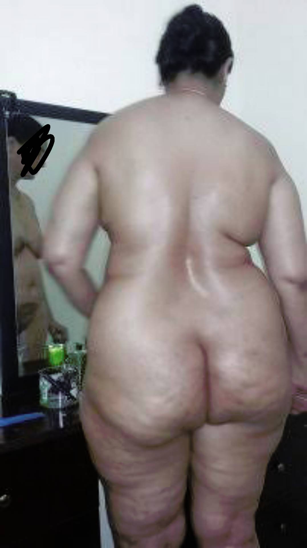 dare oladunni recommends My Aunty Nude