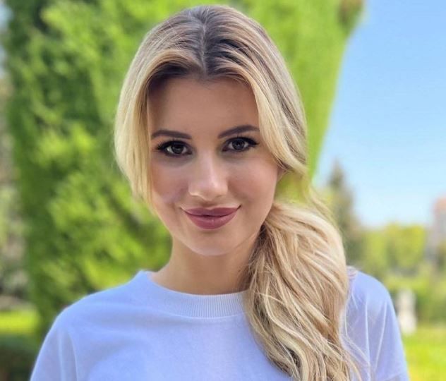 ivi rein marsianna amoon - black mature women masturbating gloryhole cumswap