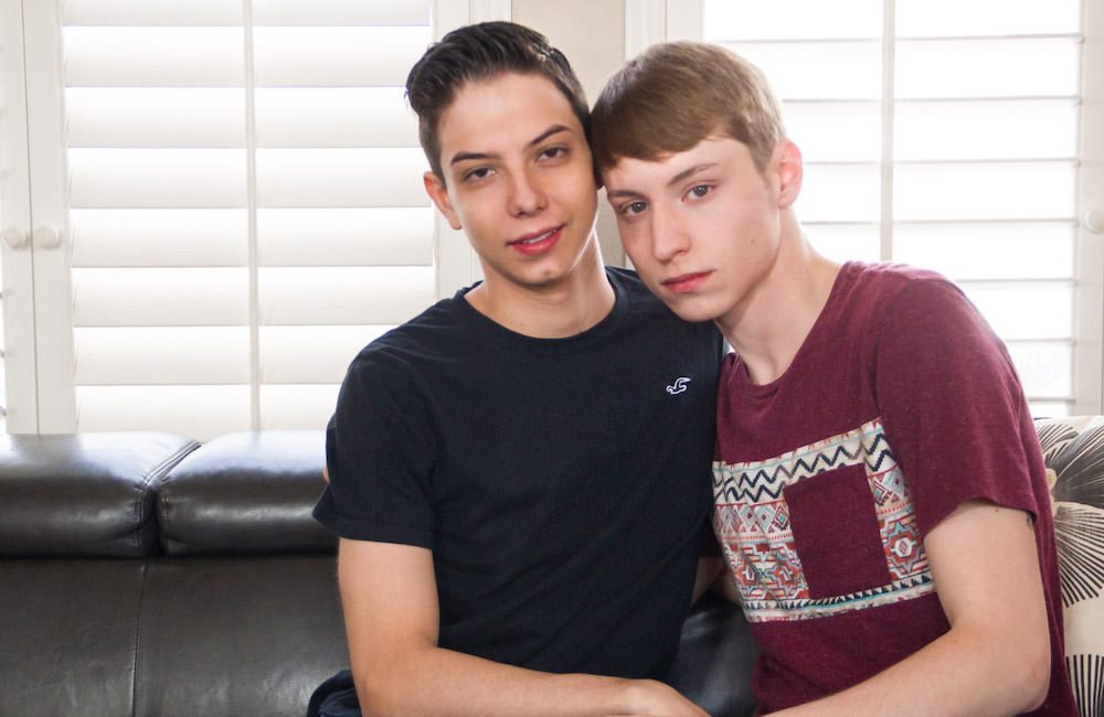 twinks flip flop - lexi belle best facesitting cougar