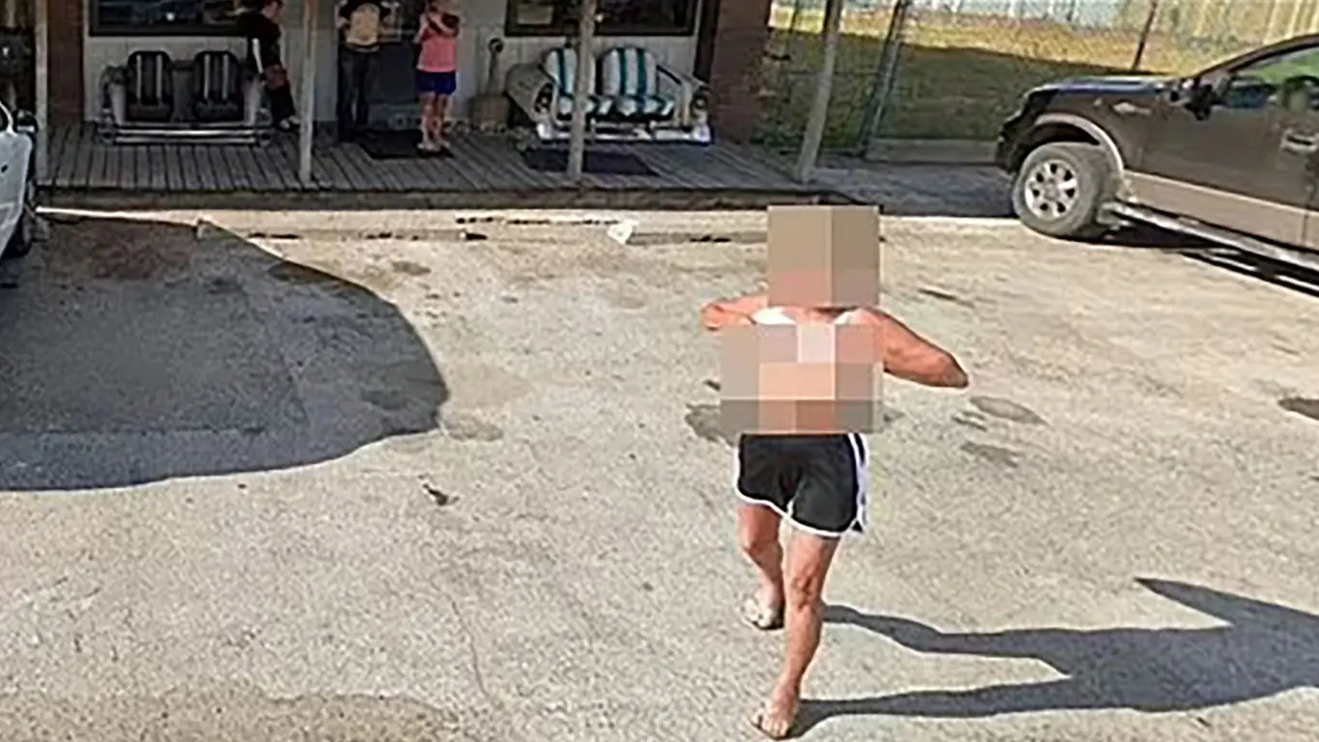 dane duggan recommends Woman Flashing