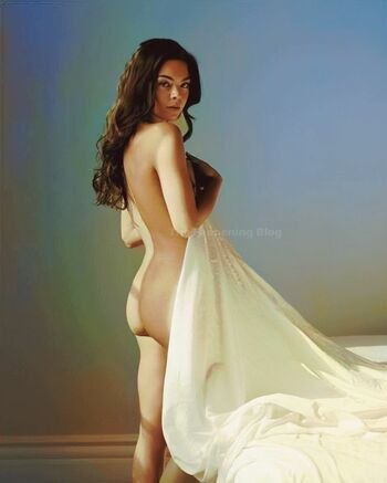 deidre halstead like scarlett byrne nude photo claire pegg recommends scarlett byrne nude pic