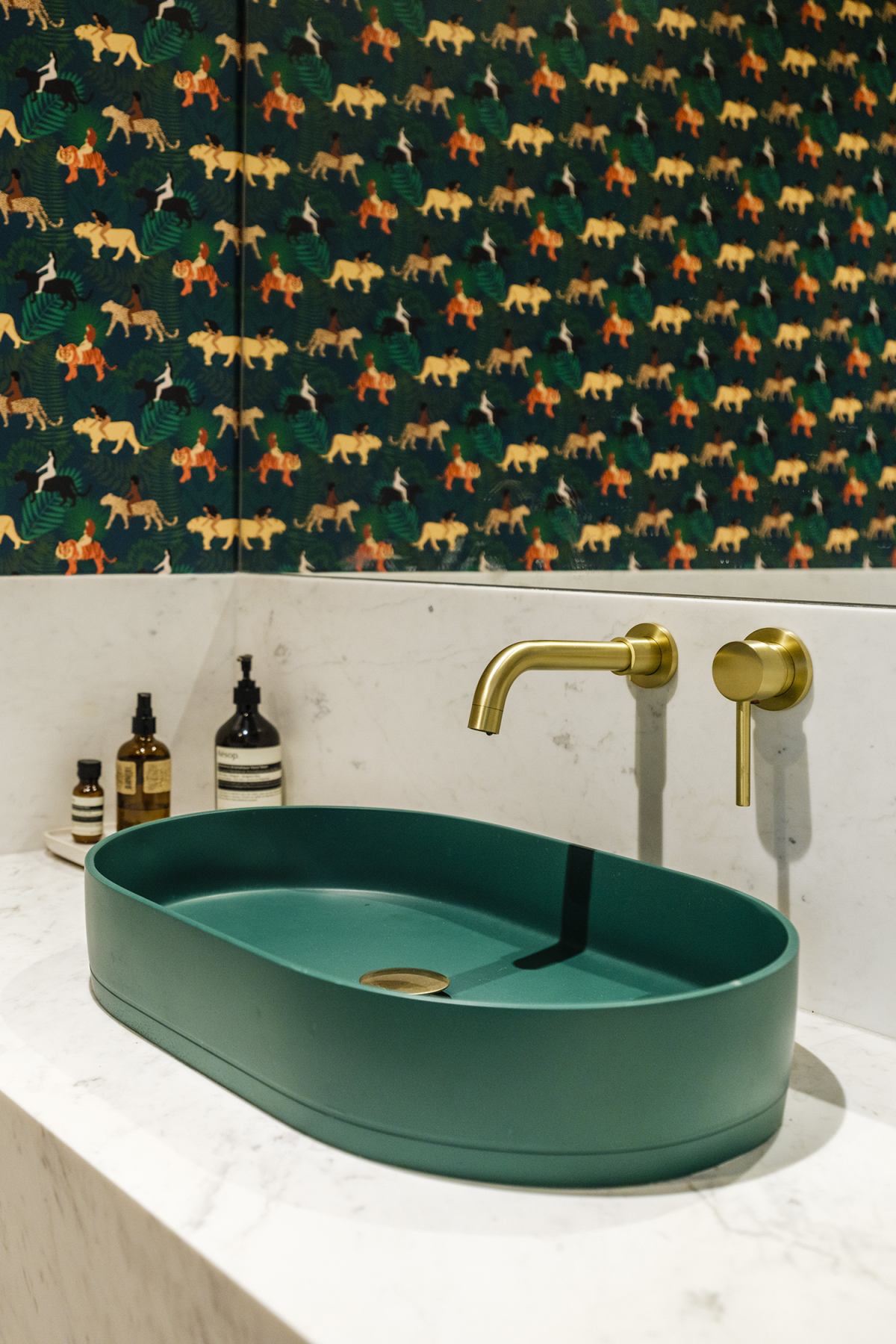 david castagno like bathroom nude women photo alexander alegria recommends bathroom nude women pic