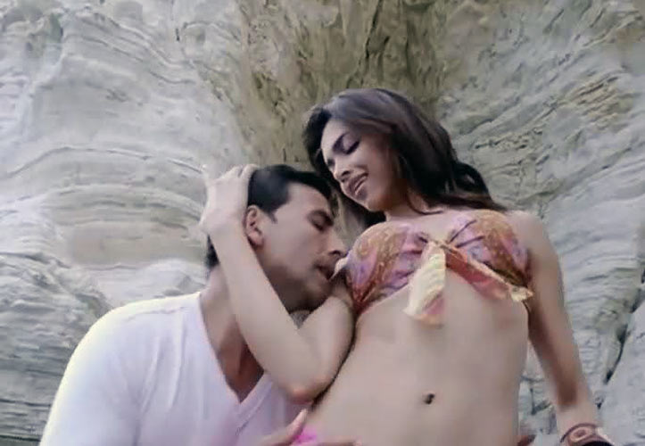 bella valiente recommends deepika padukone pornography adity chakraborty add deepika padukone pornography photo