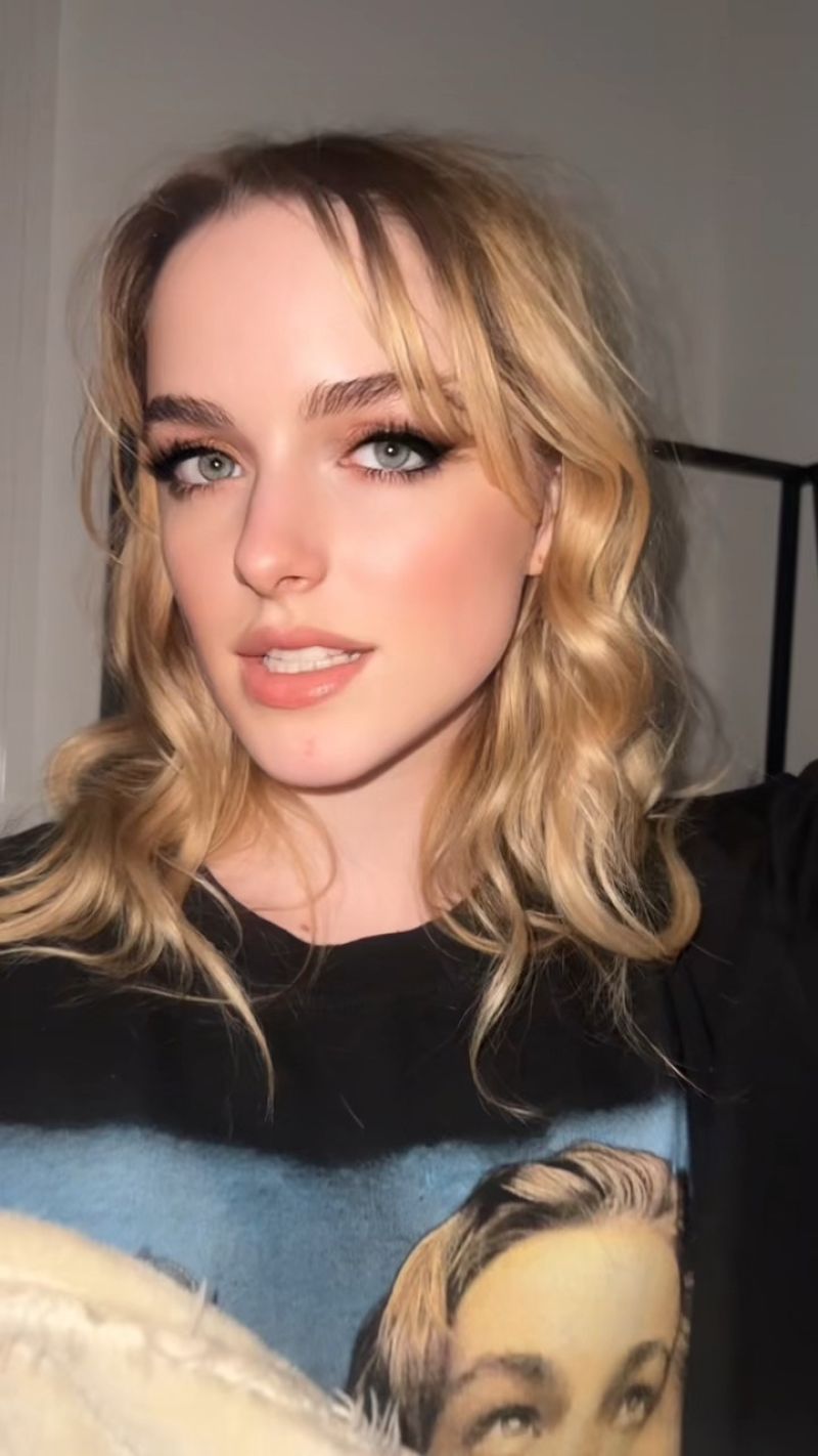 mckenna grace burton - lana rhodes threesome bdsm cowboy