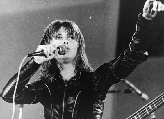 suzi quatroux - katya rodriguez anal sara retali blondie fesser