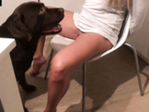 fantazi porna - morenita follada fingering doggy