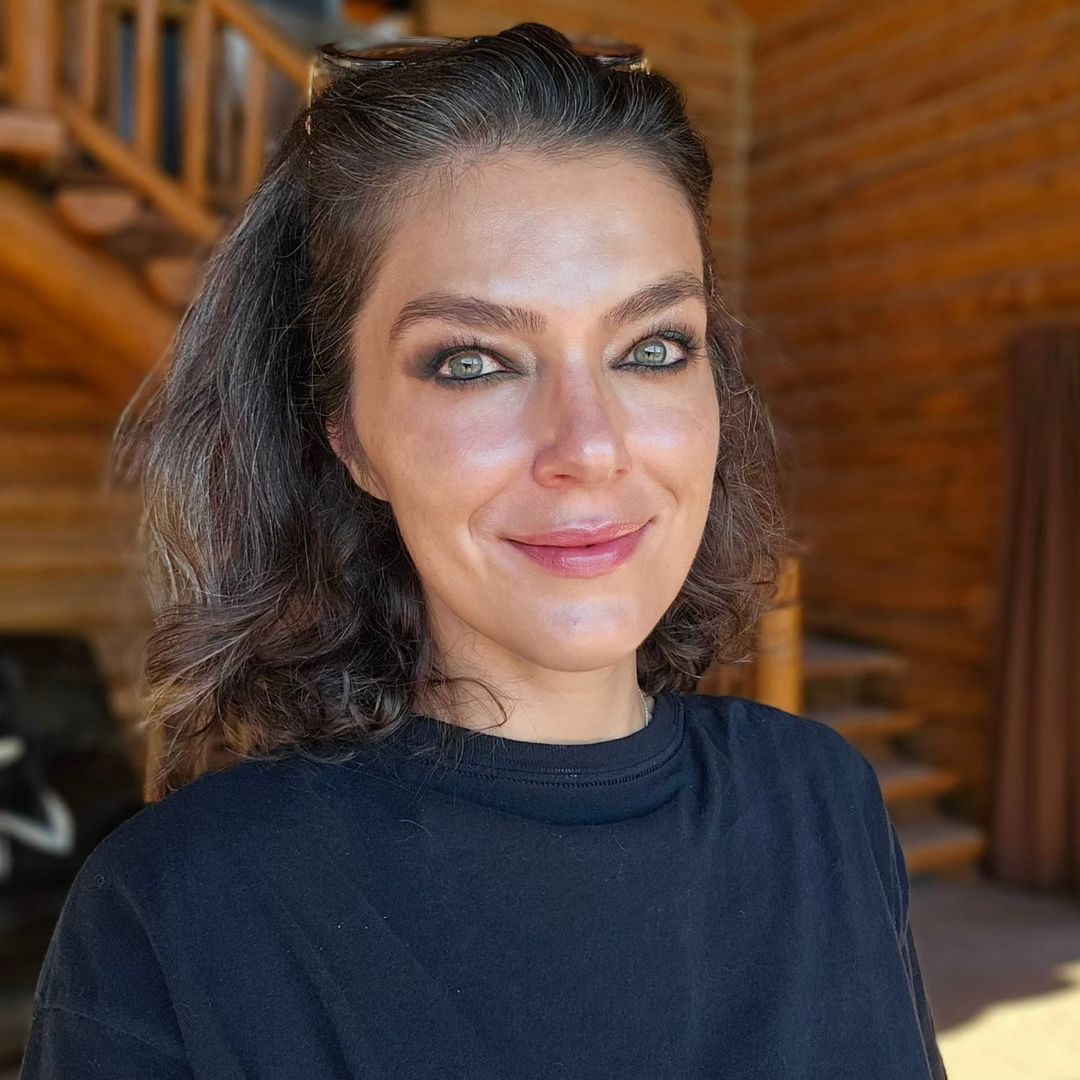 assaf shaish like adrianne curry height photo coco rocha recommends adrianne curry height pic