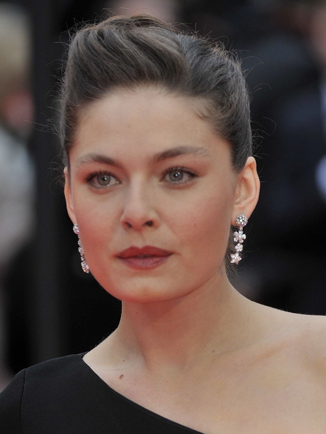 bulan jelita recommends Alexa Davalos Hot