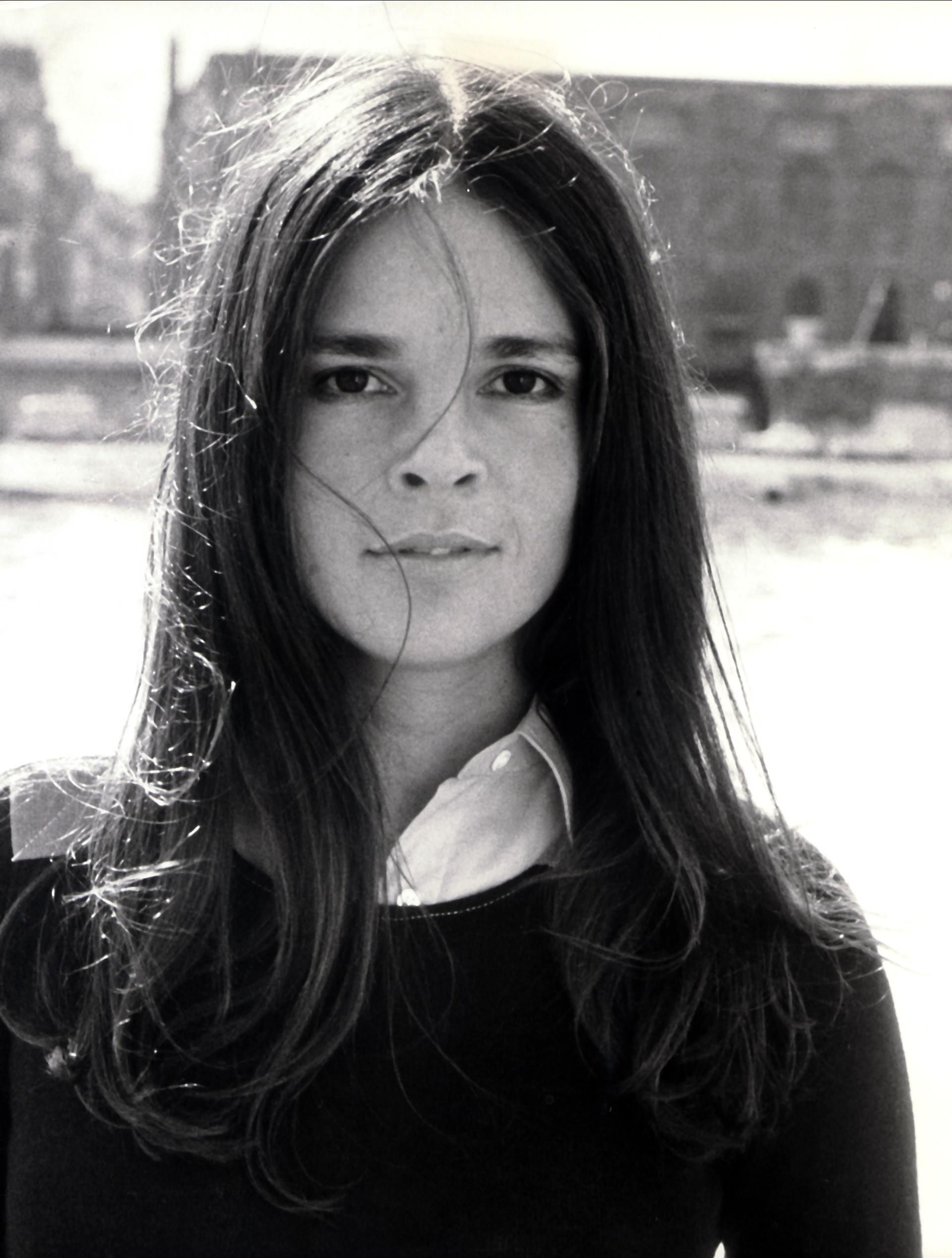 ali macgraw naked - hershey rae quadriplegic porn