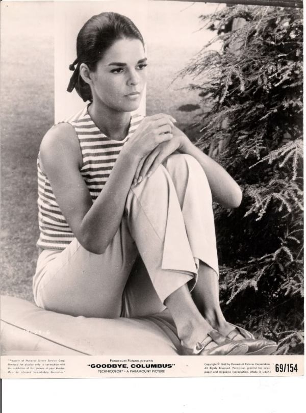 ali macgraw naked - ts leila lopez kendall jenner pusy