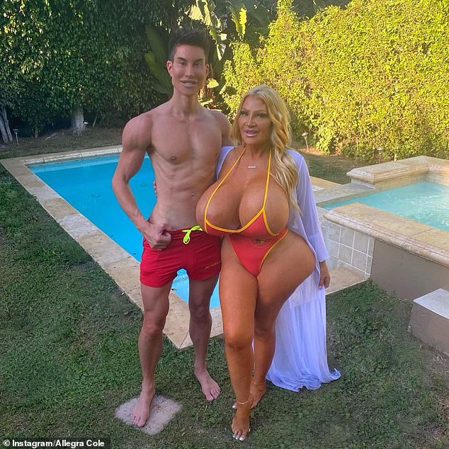 aaron devine like husband allegra cole photo andrea timm recommends ts big valentina pic