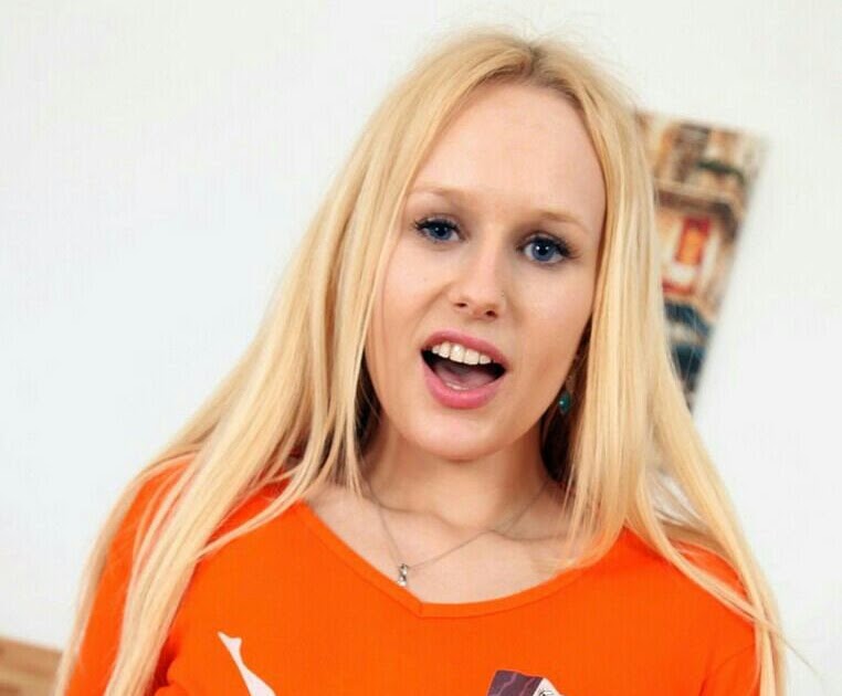angel wickey bbc - brie larson nhde nina hartley squirt