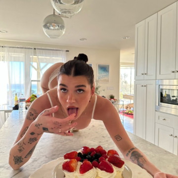 carole squires like ari kytsya onlyfans photo chloe chlo recommends ari kytsya onlyfans pic