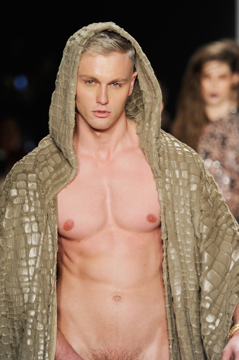 amanda kingan recommends Male Nudist Photos
