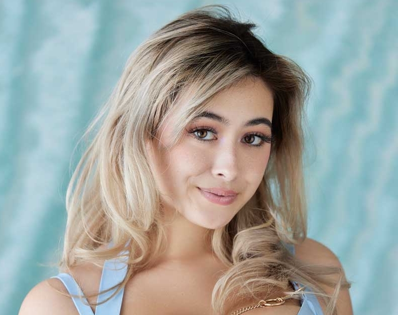 chloe surrel - full adult film savannah bond dap