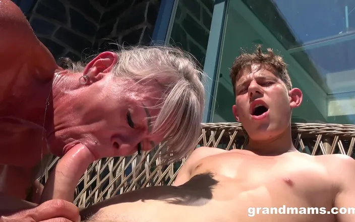 amanda colson like com grandmams photo bud bremner recommends ball fondling pic