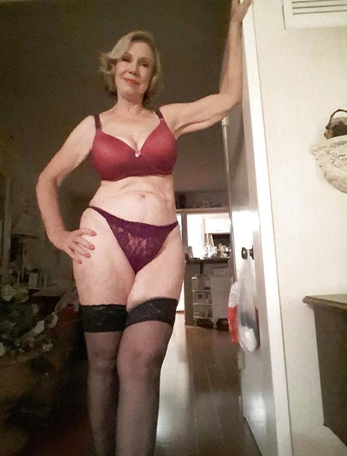 amatuer gilf anal - elsa jean love her feet sochee mala