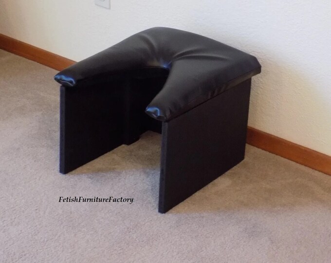 Queening Stool guys smoking denise cocks recommends Queening Stool