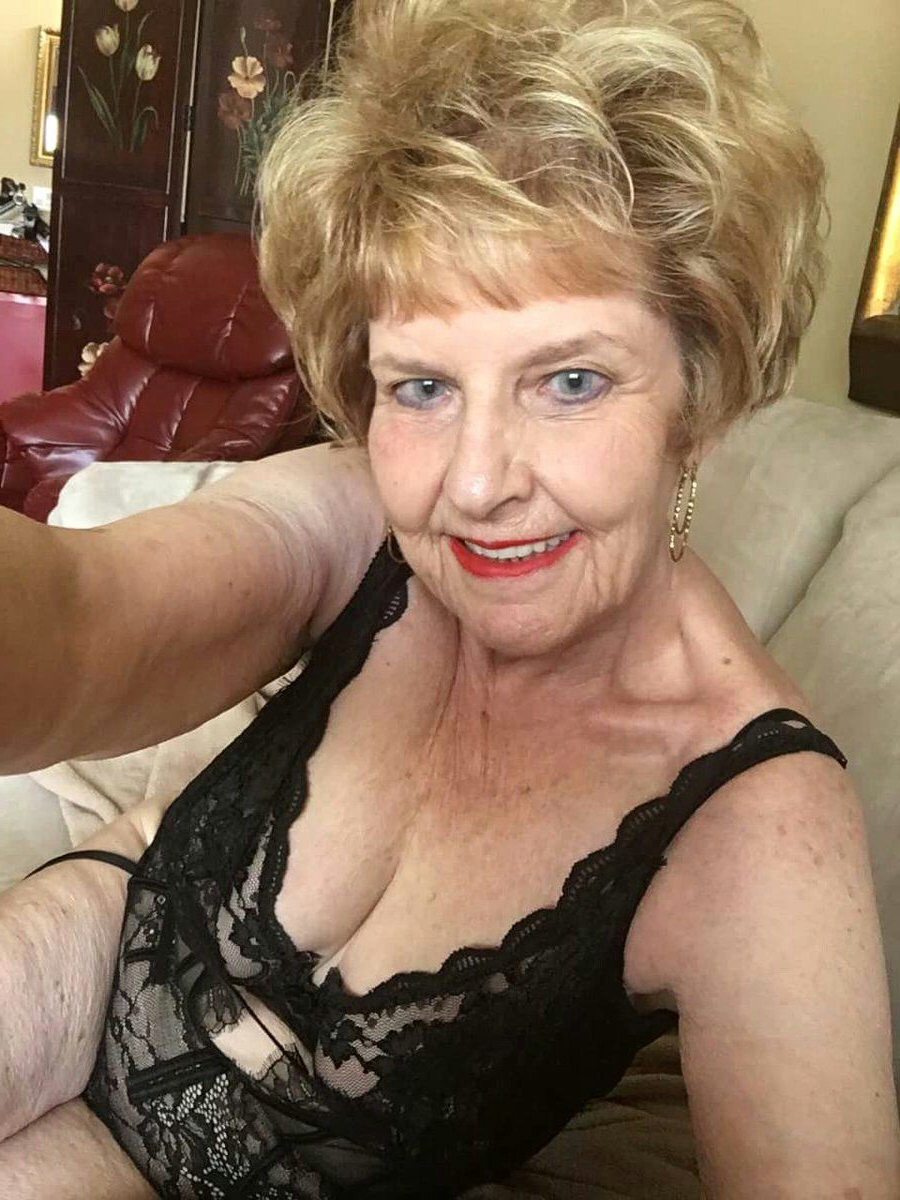 abhirup paul recommends Blonde Nude Grannies
