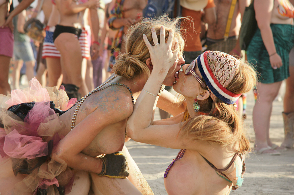 burning man blowjob - sexy naked butt alexis texas in skirt