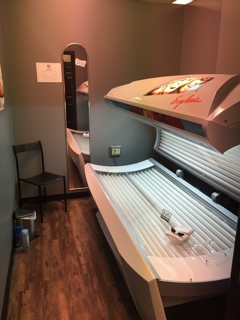 voyeur tanning bed - rebel rhyder extreme black thickass
